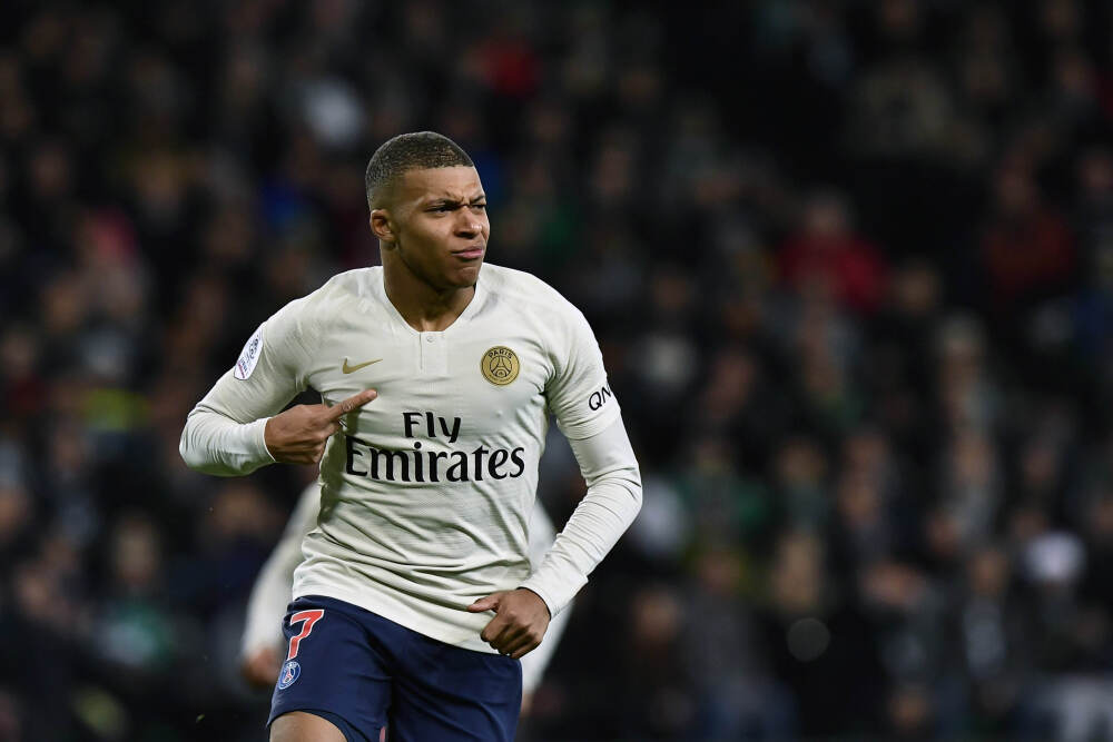 势大力沉！华盛顿冲击内线 转身起飞力压防守暴扣带队轰出11-0